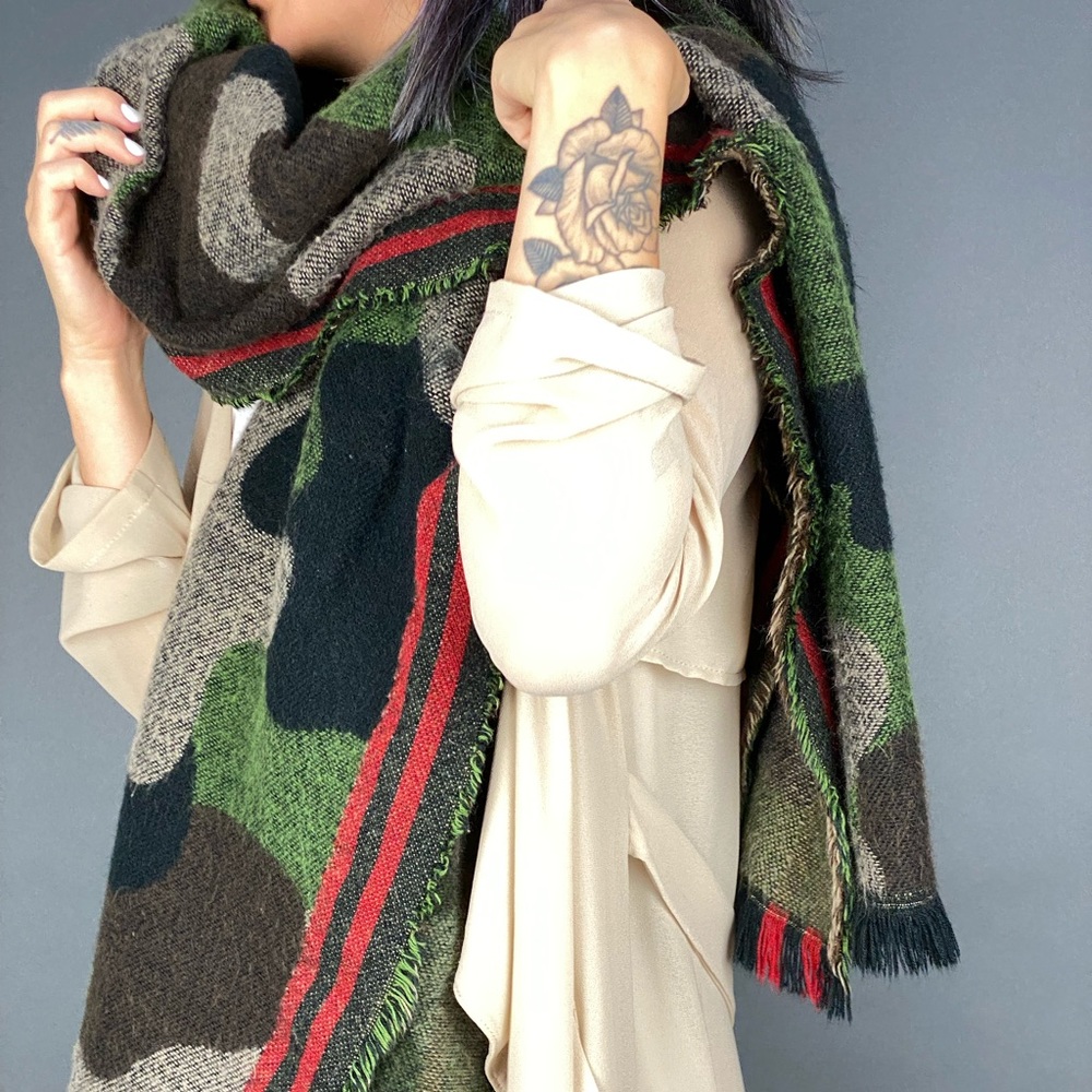 Zara Camo Scarf, Oversized.